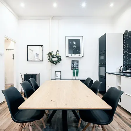 Downtown 13 Boutique Budapest