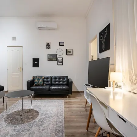 Downtown 13 Boutique Apartment *