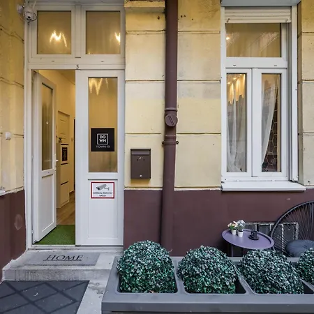 Διαμέρισμα Downtown 13 Boutique